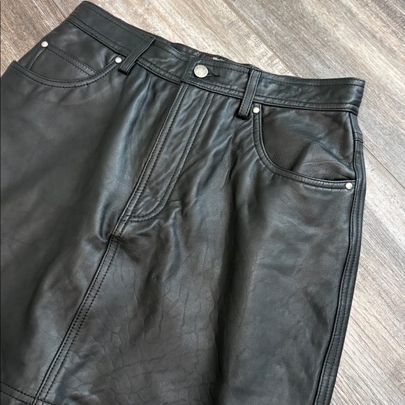 Gap Black 100% Genuine Leather Skirt Size 6 - Picture 2 of 6